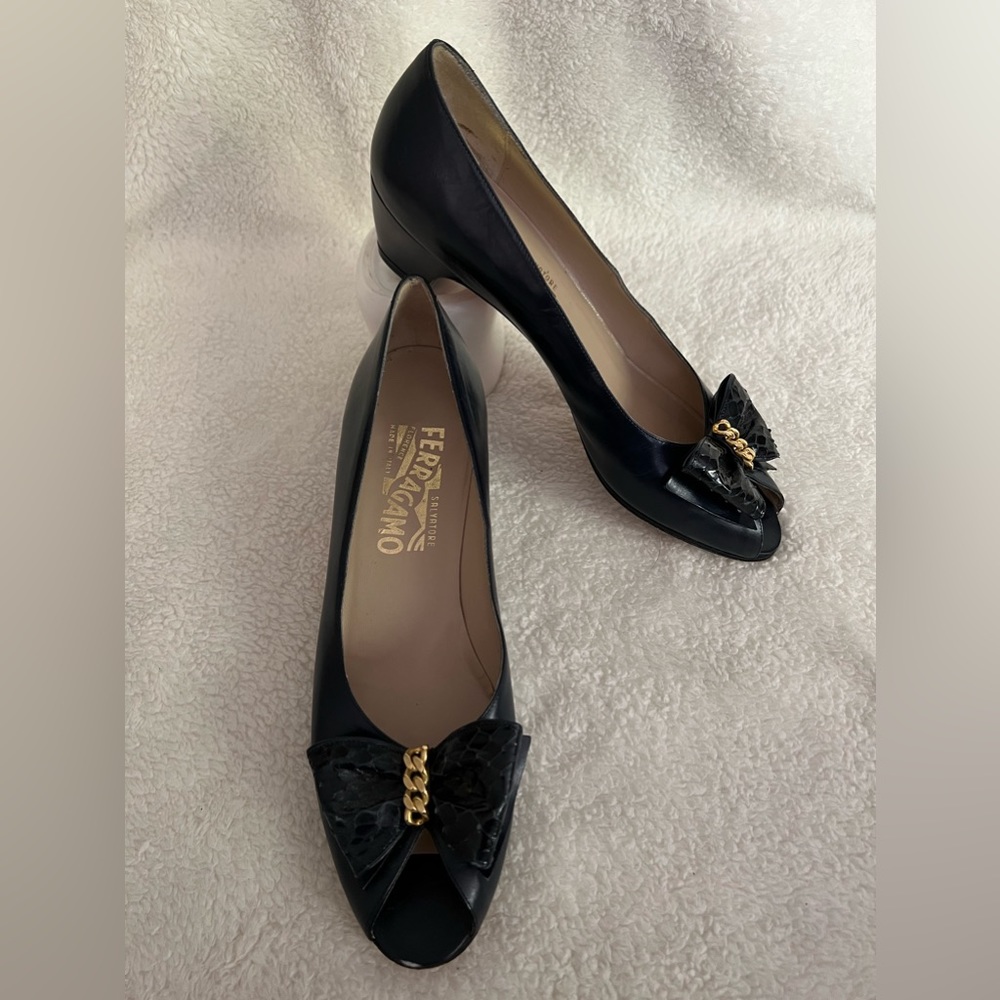 Salvatore Ferragamo | Bow and Chain Heels